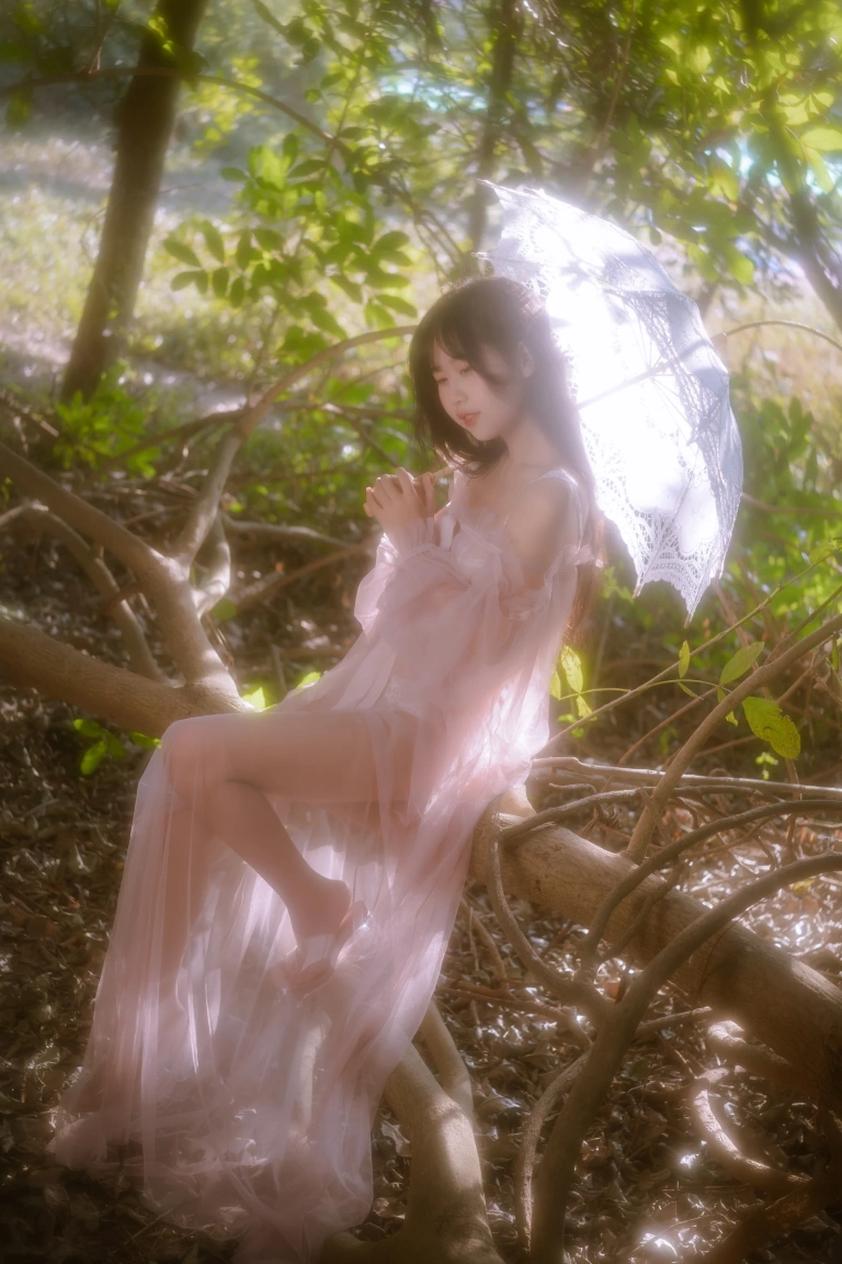 萌芽儿o0《林中少女》写真图集 30P｜在线预览与图包下载