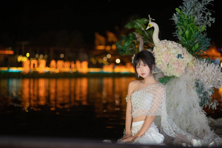 萌芽儿o0《西双版纳【傣服 银】》写真图集 17P｜在线预览与图包下载
