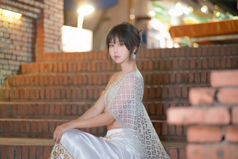 萌芽儿o0《西双版纳【傣服 银】》写真图集 17P｜在线预览与图包下载