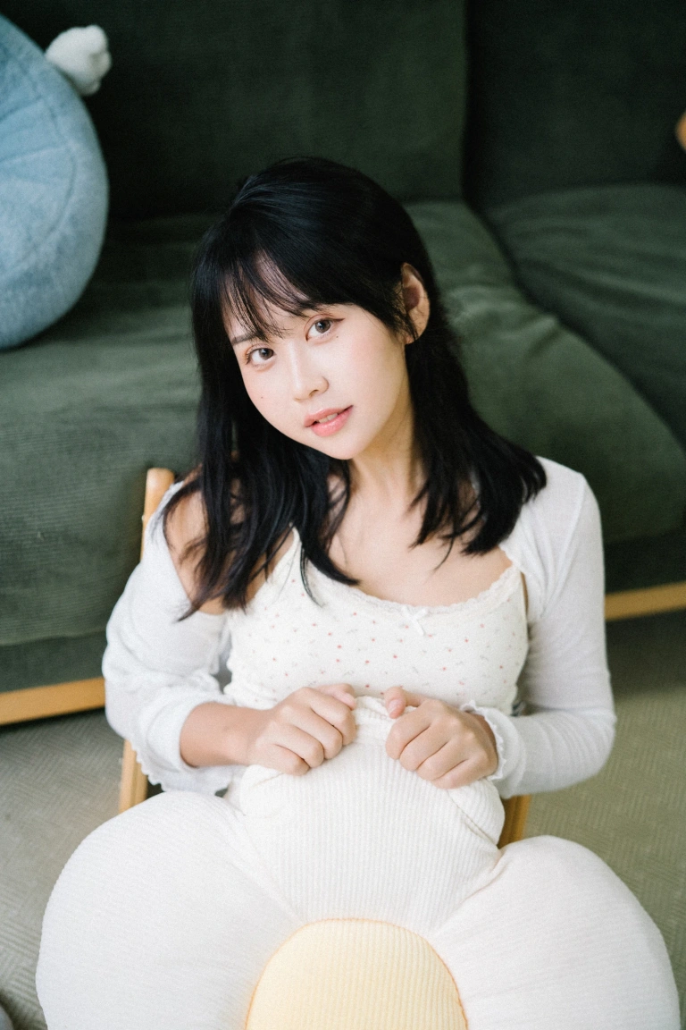 萌芽儿o0《夏天的尾巴》写真图集 45P｜在线预览与图包下载