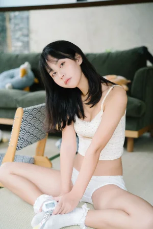 萌芽儿o0《夏天的尾巴》写真图集 45P｜在线预览与图包下载