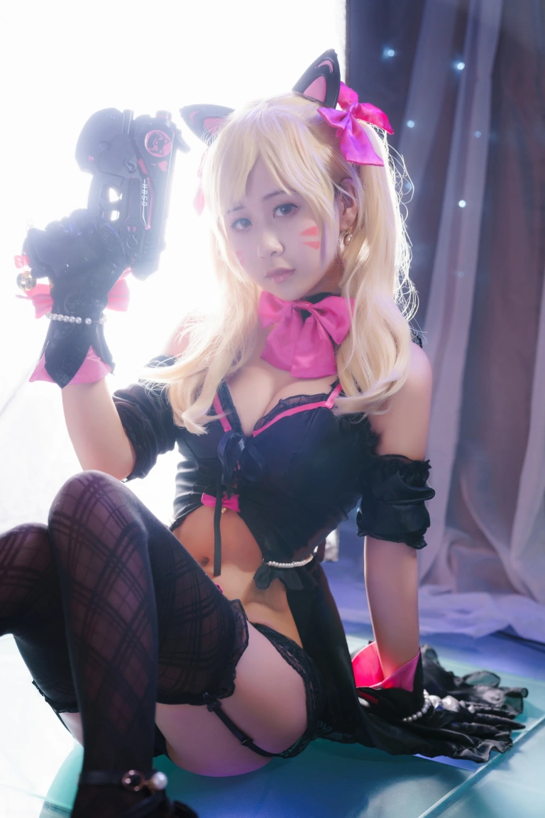 萌芽儿o0《dva黑猫》写真图集 18P｜在线预览与图包下载