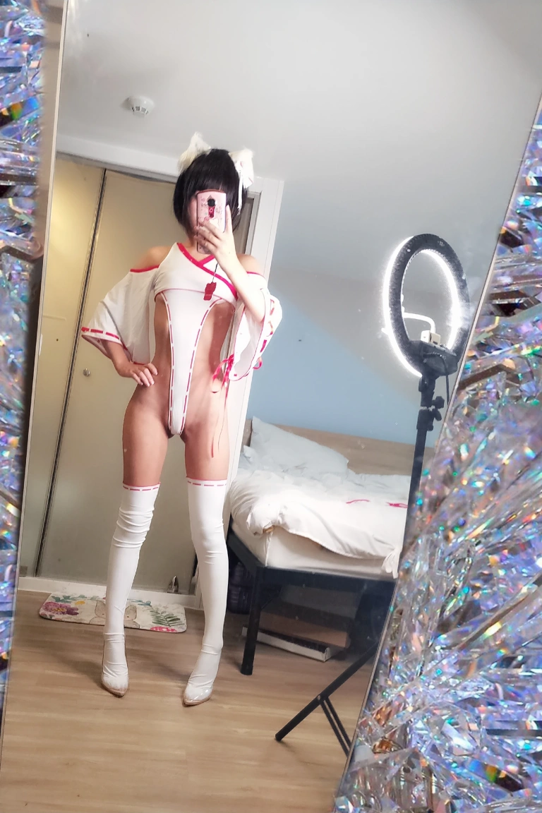 萌芽儿o0《巫女服 自拍》写真图集 22P+2V｜在线预览与图包下载