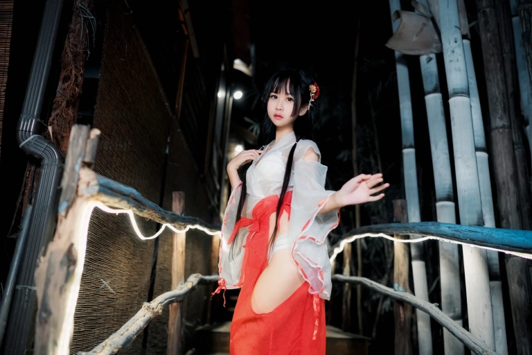 萌芽儿o0《透明巫女》写真图集 14P｜在线预览与图包下载