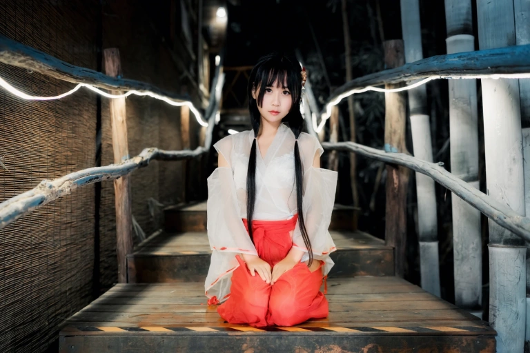 萌芽儿o0《透明巫女》写真图集 14P｜在线预览与图包下载