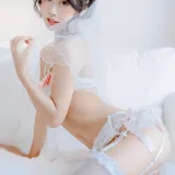 萌芽儿o0《白婚纱 蝴蝶结内衣》写真图集 23P｜在线预览与图包下载