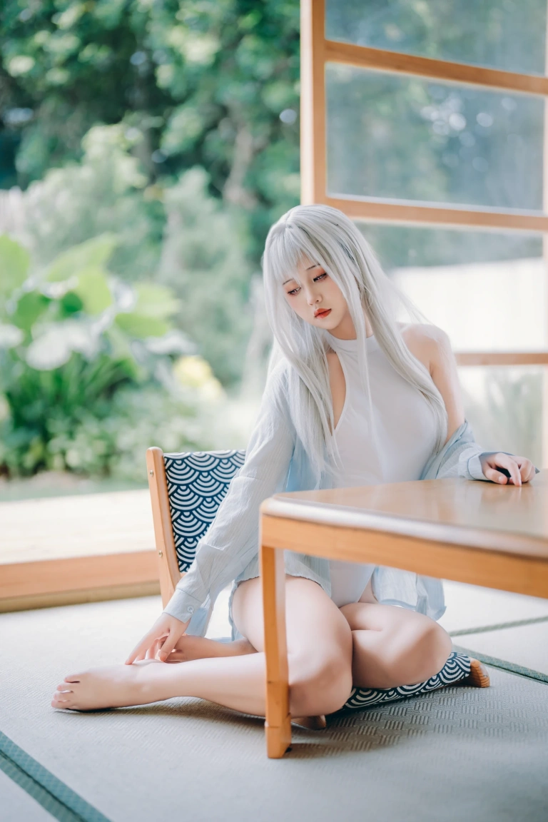 萌芽儿o0《白泳装》写真图集 25P｜在线预览与图包下载