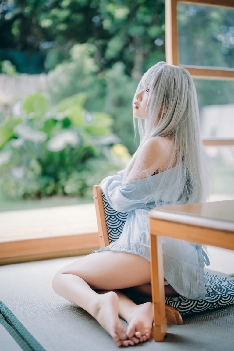 萌芽儿o0《白泳装》写真图集 25P｜在线预览与图包下载