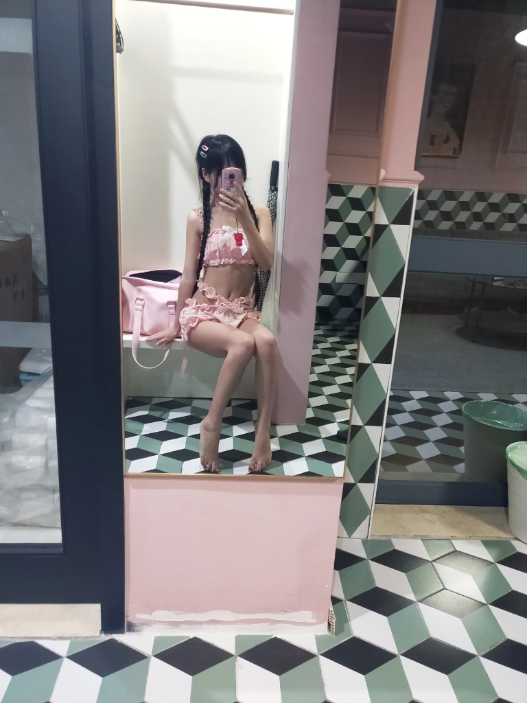 萌芽儿o0《南瓜睡衣》写真图集 26P｜在线预览与图包下载