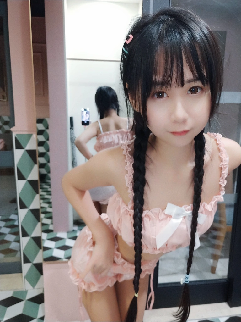 萌芽儿o0《南瓜睡衣》写真图集 26P｜在线预览与图包下载