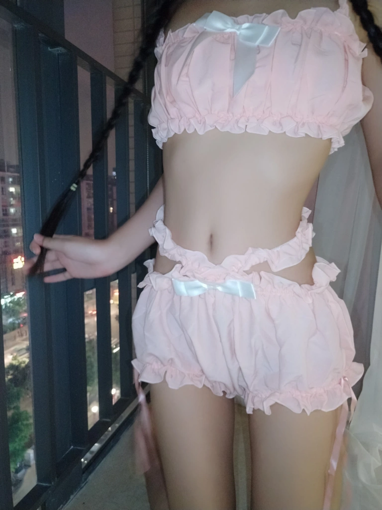 萌芽儿o0《南瓜睡衣》写真图集 26P｜在线预览与图包下载