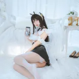 萌芽儿o0《碧蓝航线 不挠女仆》写真图集 35P｜在线预览与图包下载