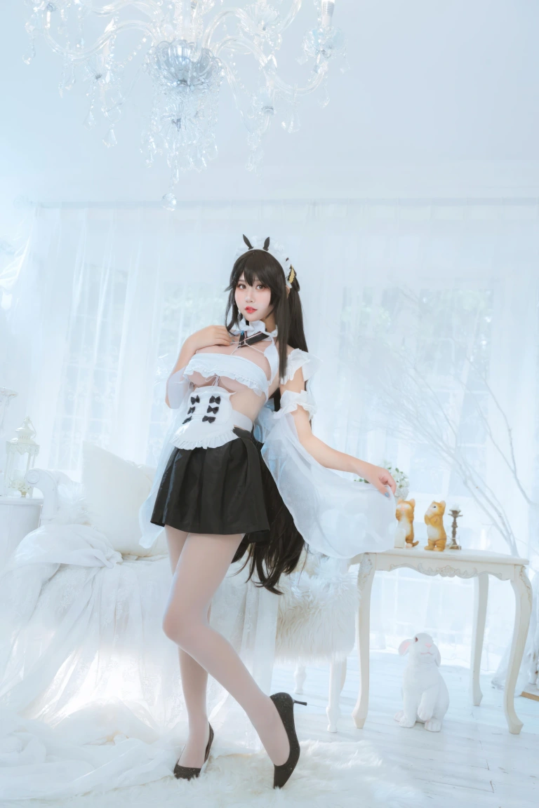 萌芽儿o0《碧蓝航线 不挠女仆》写真图集 35P｜在线预览与图包下载