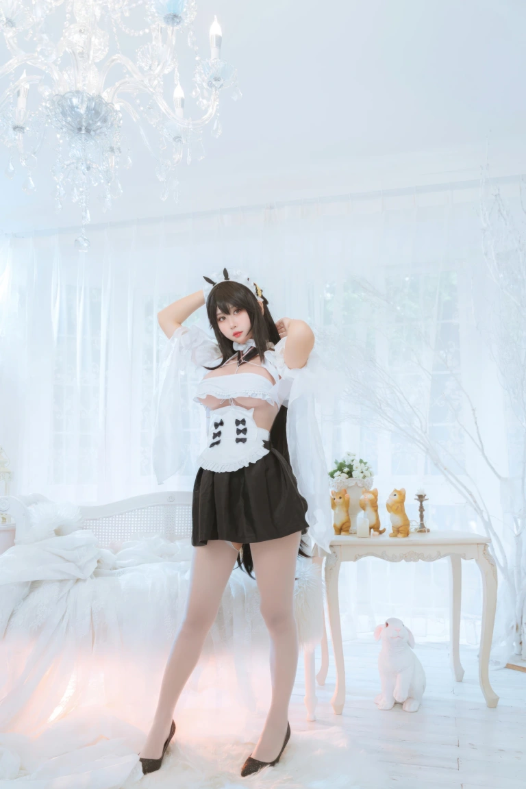 萌芽儿o0《碧蓝航线 不挠女仆》写真图集 35P｜在线预览与图包下载