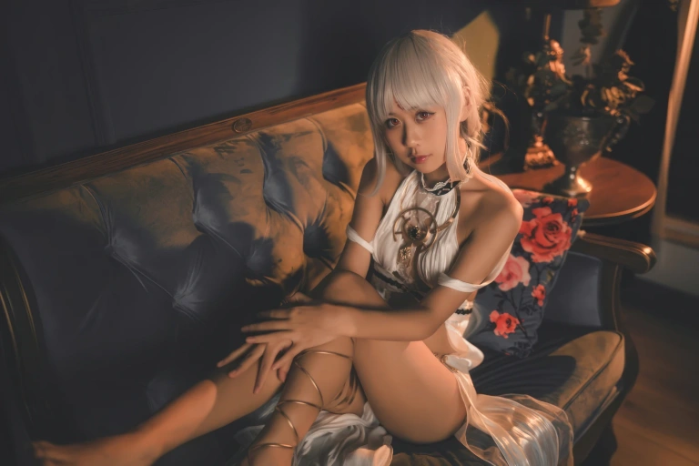 萌芽儿o0《碧蓝航线 马萨诸塞礼服》写真图集 30P｜在线预览与图包下载