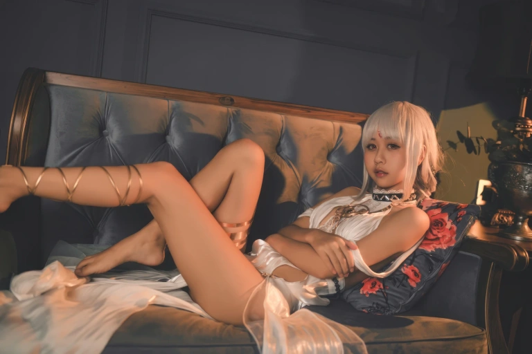 萌芽儿o0《碧蓝航线 马萨诸塞礼服》写真图集 30P｜在线预览与图包下载