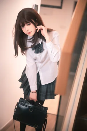 Quan冉有点饿《束缚猫猫》写真图集 57P｜在线预览与图包下载