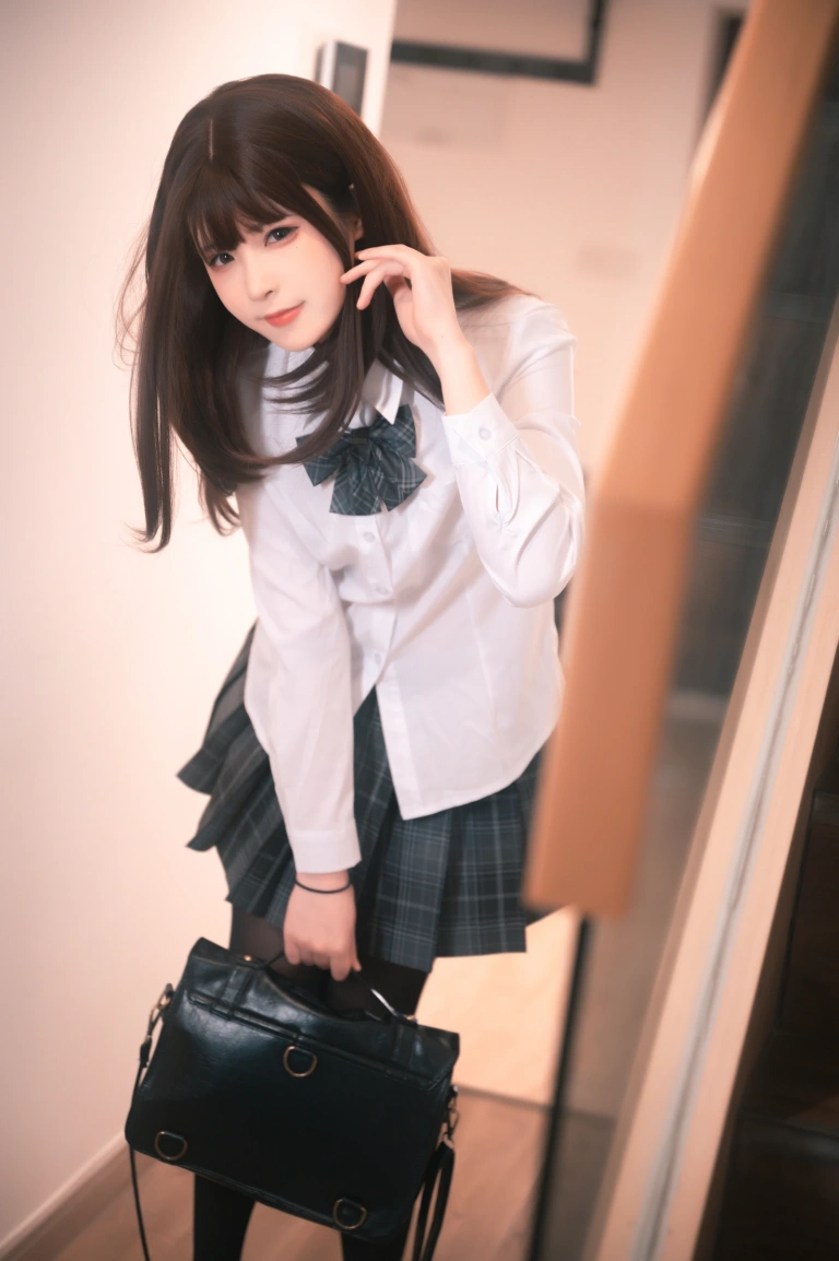 Quan冉有点饿《束缚猫猫》写真图集 57P｜在线预览与图包下载