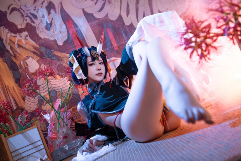 Quan冉有点饿《酒吞同人僵尸》写真图集 47P｜在线预览与图包下载