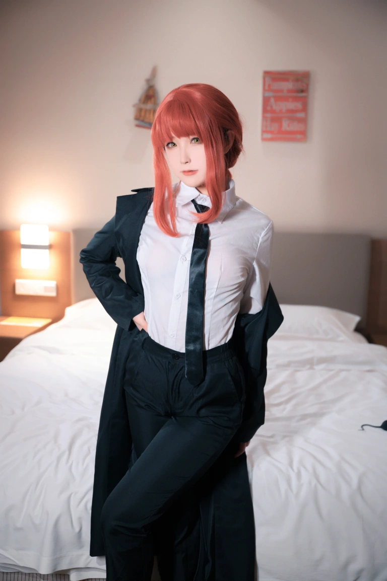 Quan冉有点饿《玛奇玛》写真图集 22P｜在线预览与图包下载