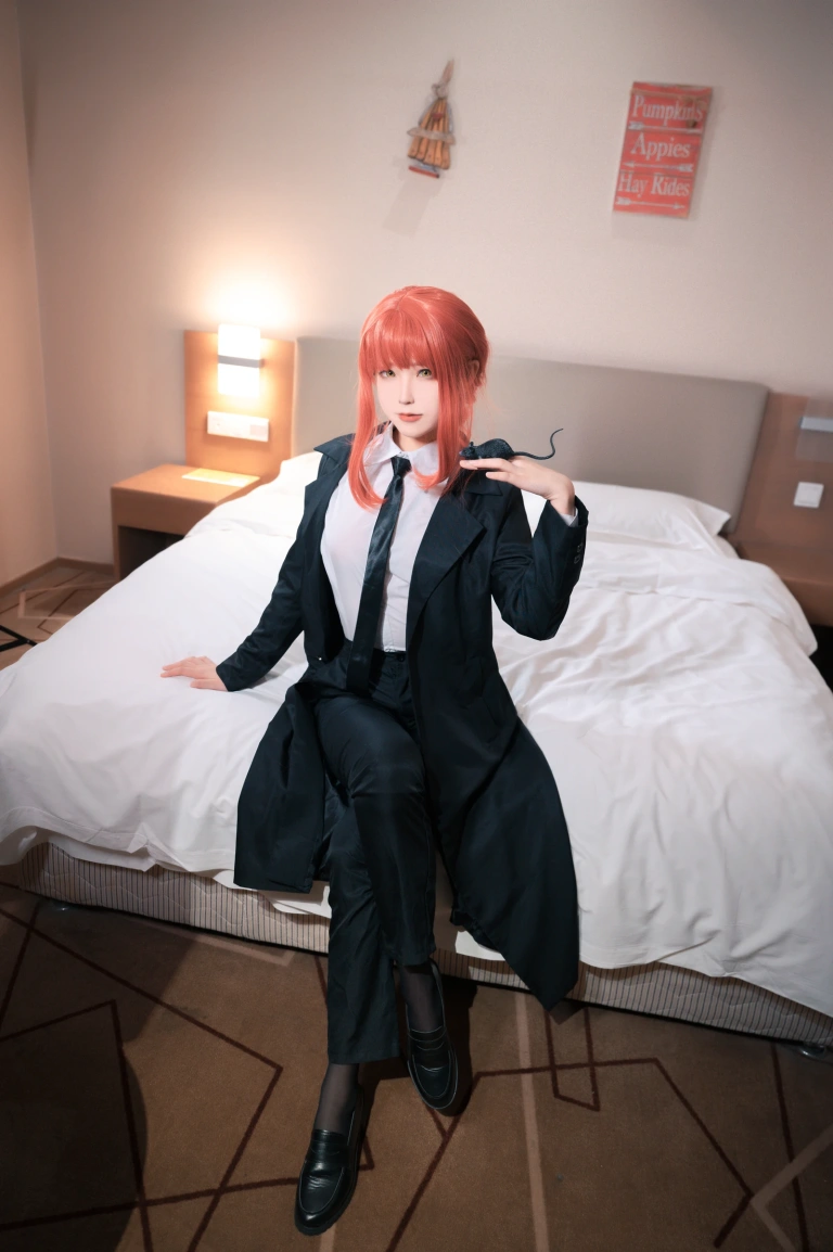 Quan冉有点饿《玛奇玛》写真图集 22P｜在线预览与图包下载