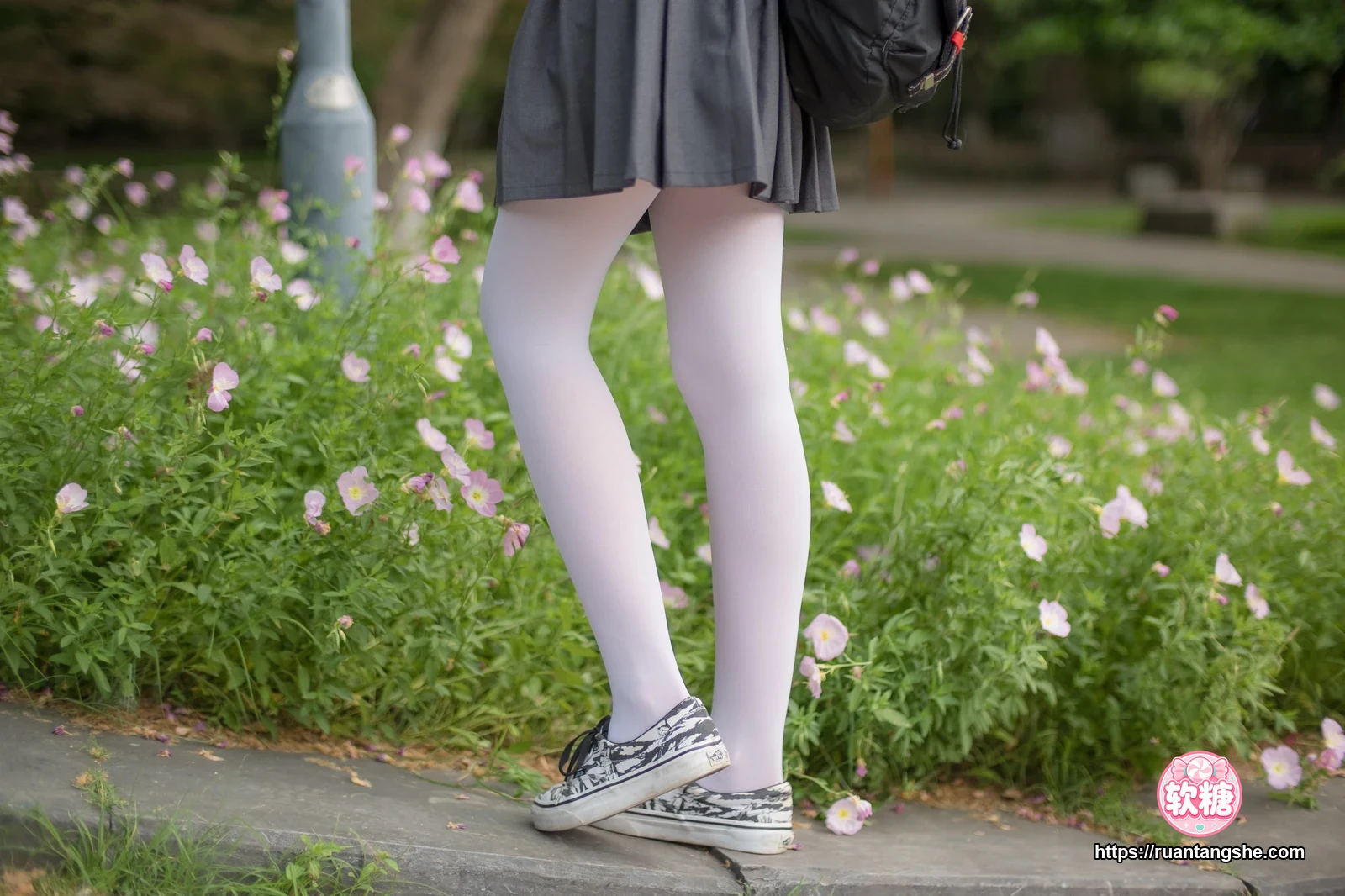 森萝财团 R15-014