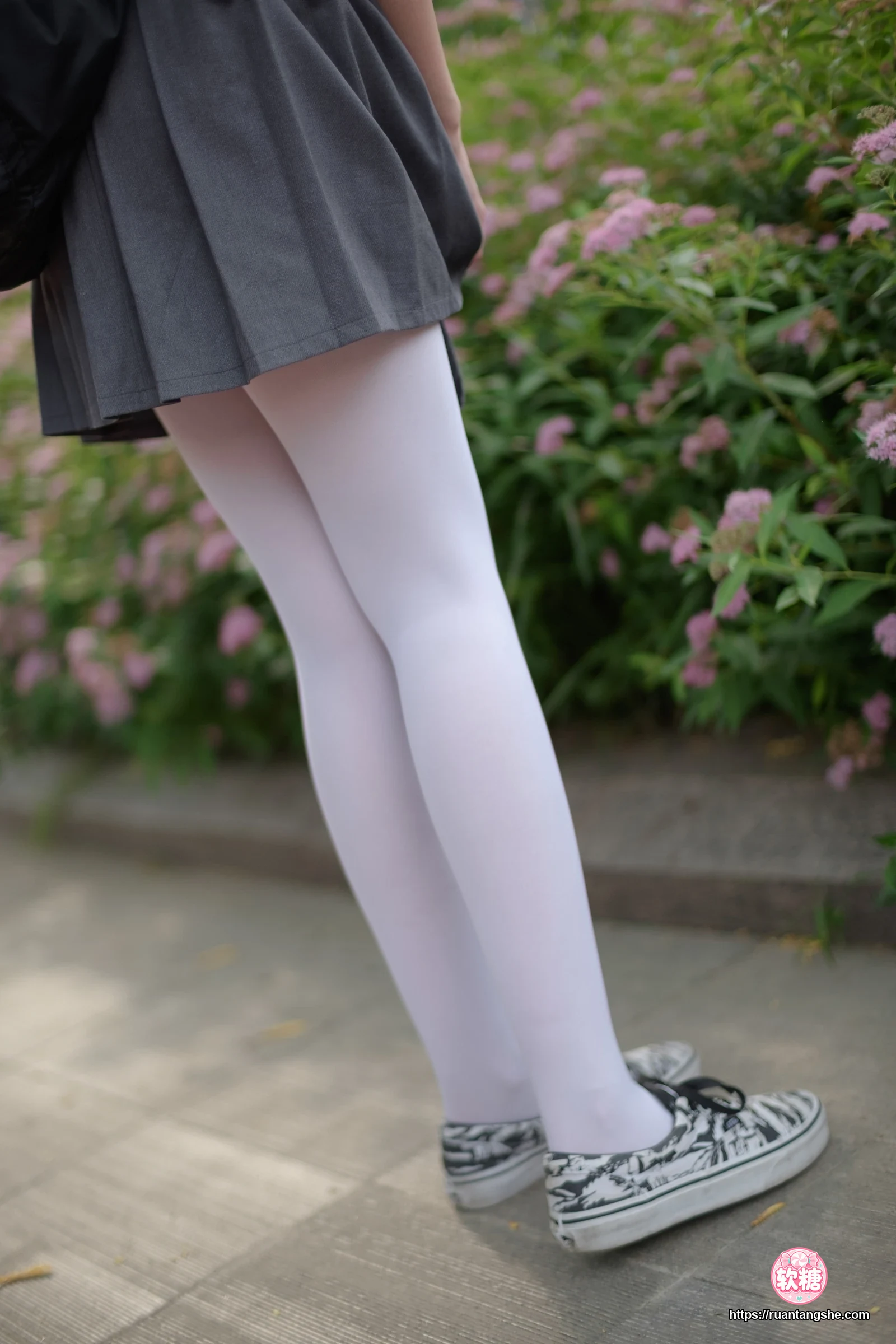 森萝财团 R15-014