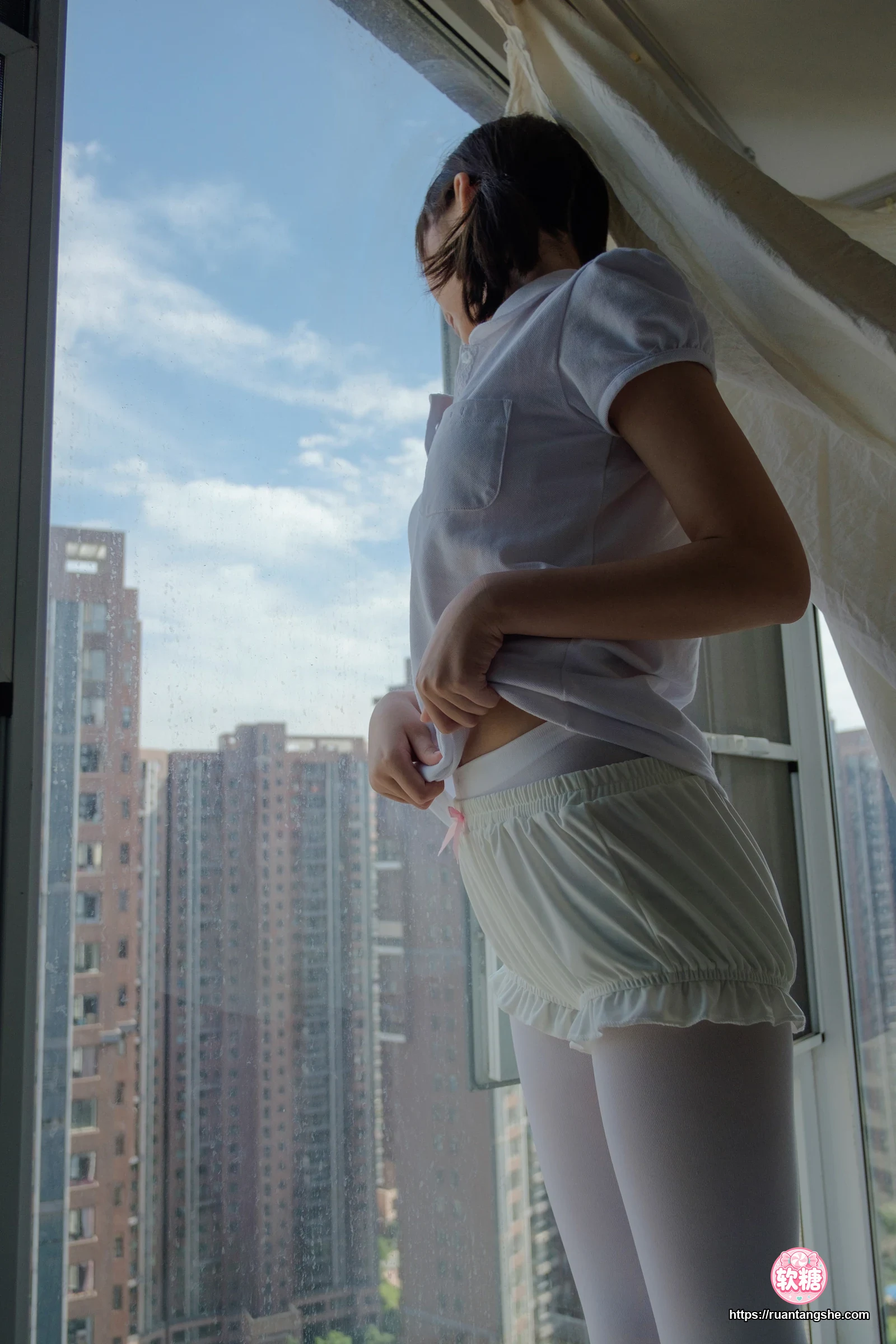 森萝财团 R15-018