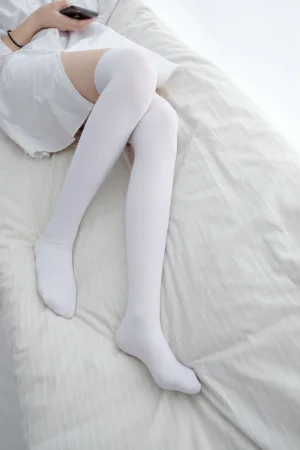森萝财团《R15-022》写真图集 85P｜在线预览与图包下载