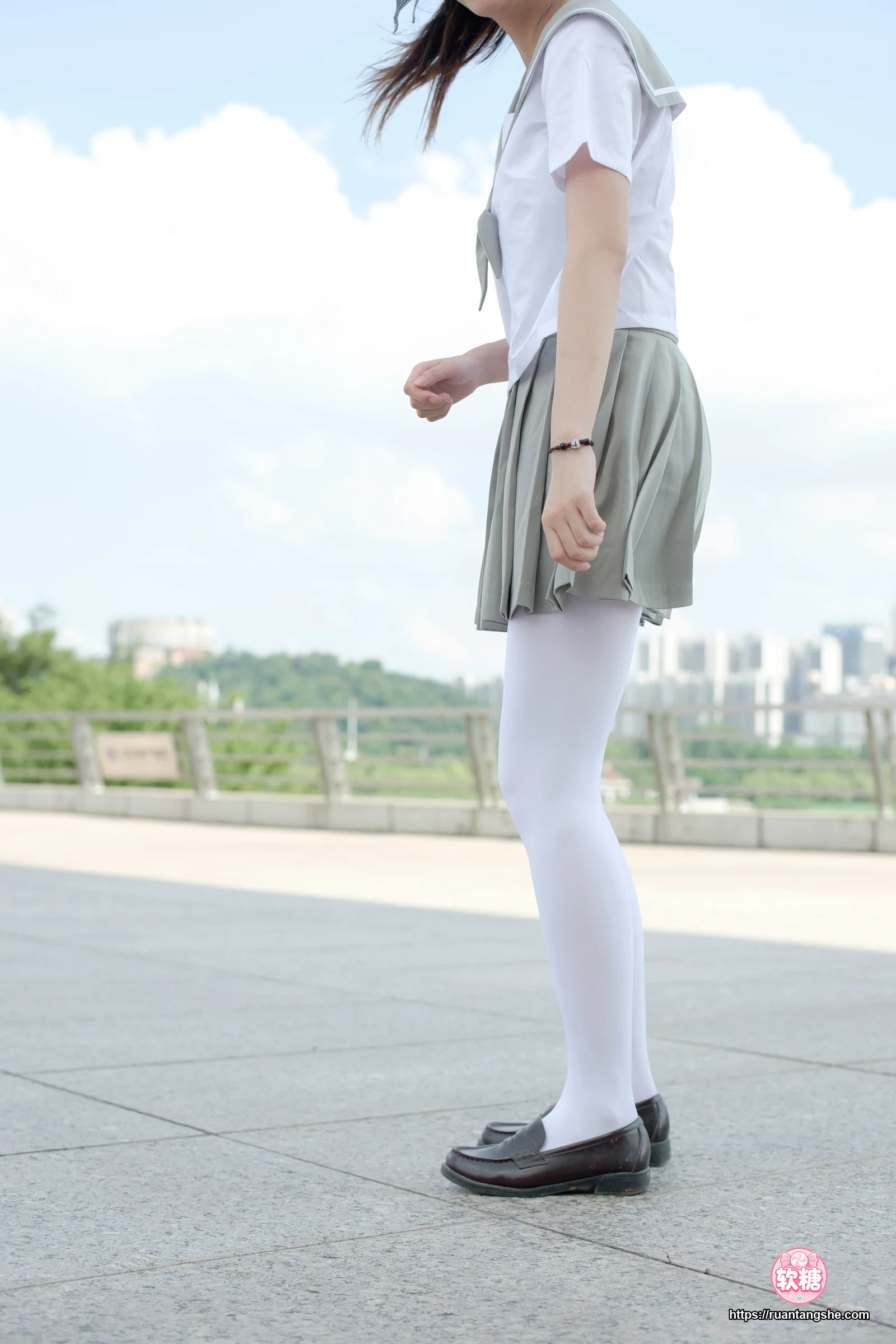 森萝财团 R15-026