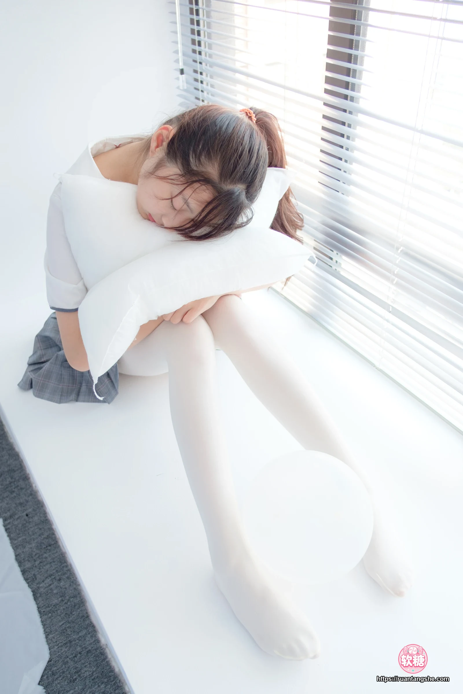 森萝财团 R15-028