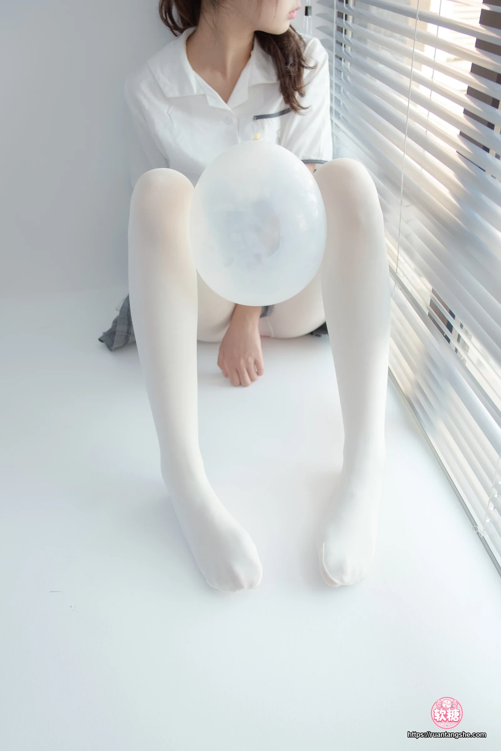 森萝财团 R15-028