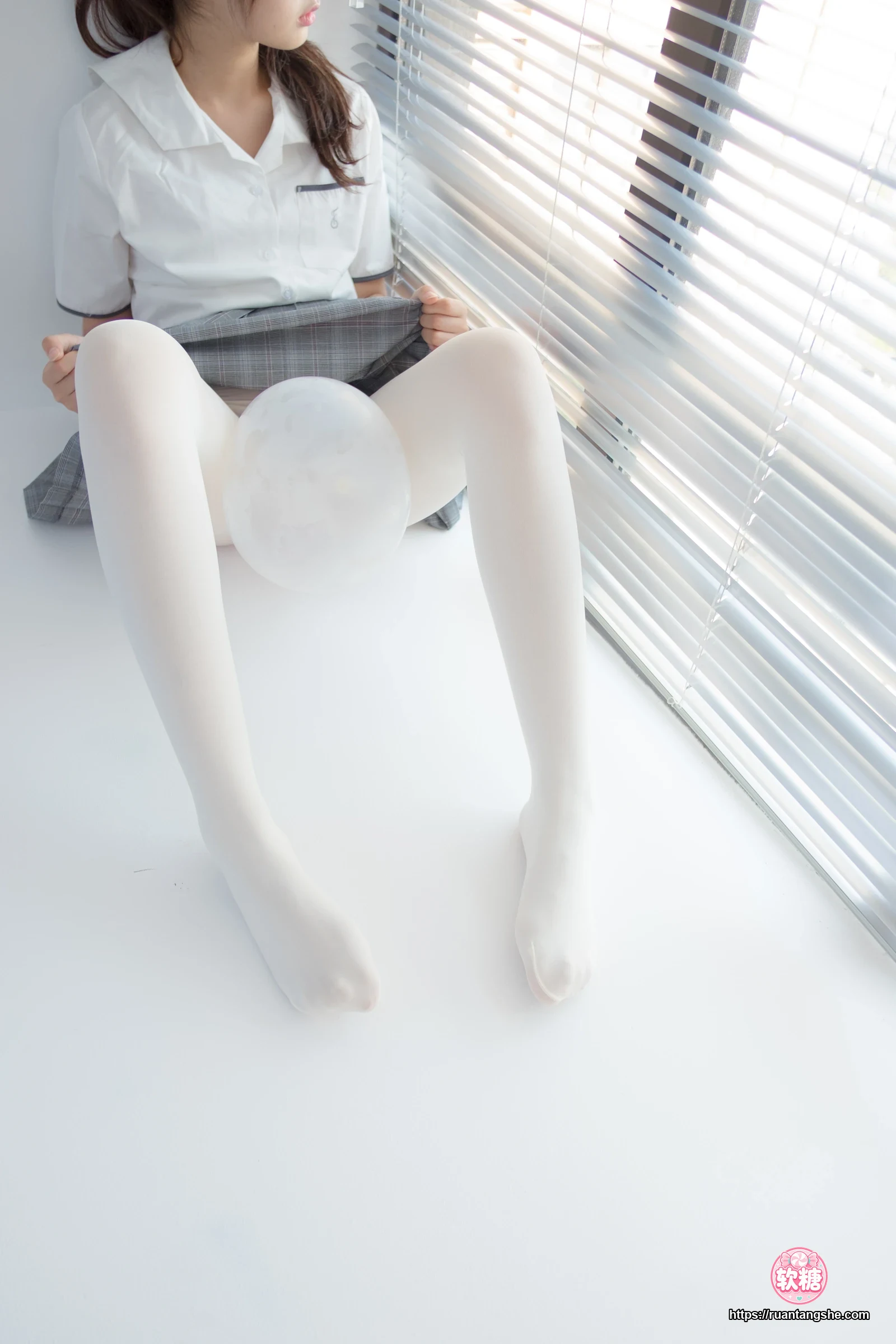 森萝财团 R15-028