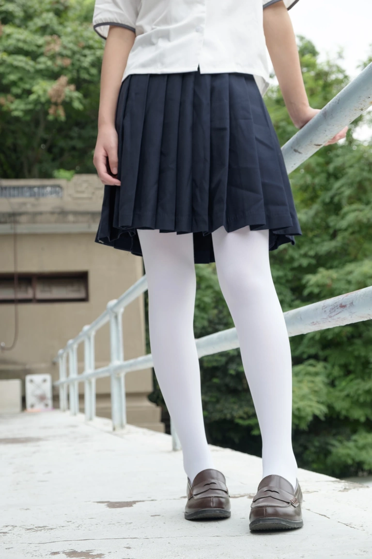 森萝财团《R15-034》写真图集 102P｜在线预览与图包下载
