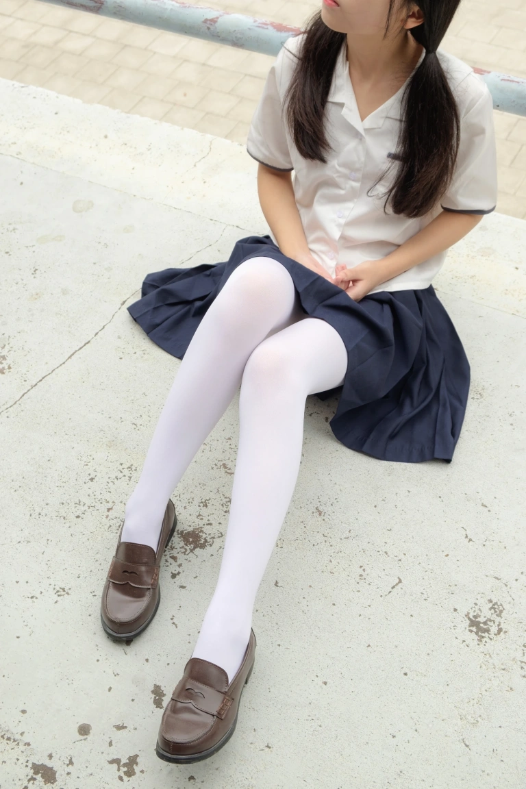 森萝财团《R15-034》写真图集 102P｜在线预览与图包下载