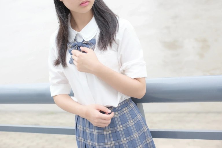 森萝财团《R15-039》写真图集 88P｜在线预览与图包下载
