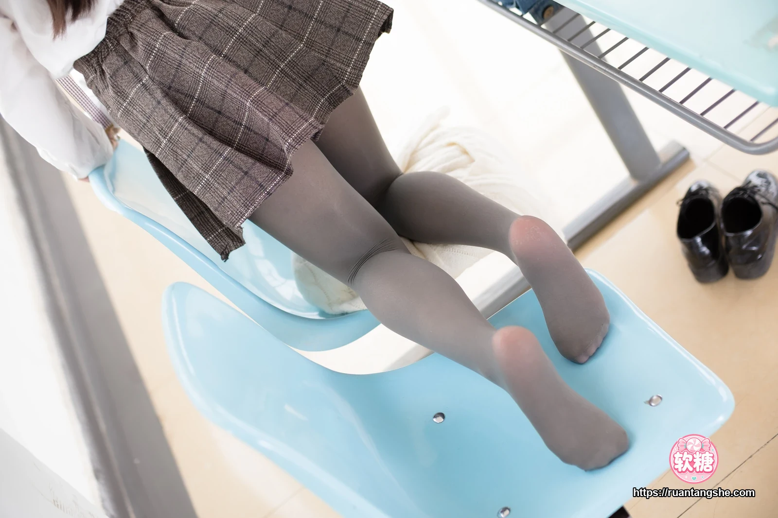 森萝财团 R15-042