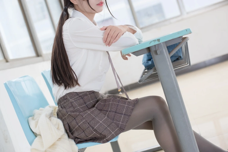 森萝财团《R15-042》写真图集 96P｜在线预览与图包下载