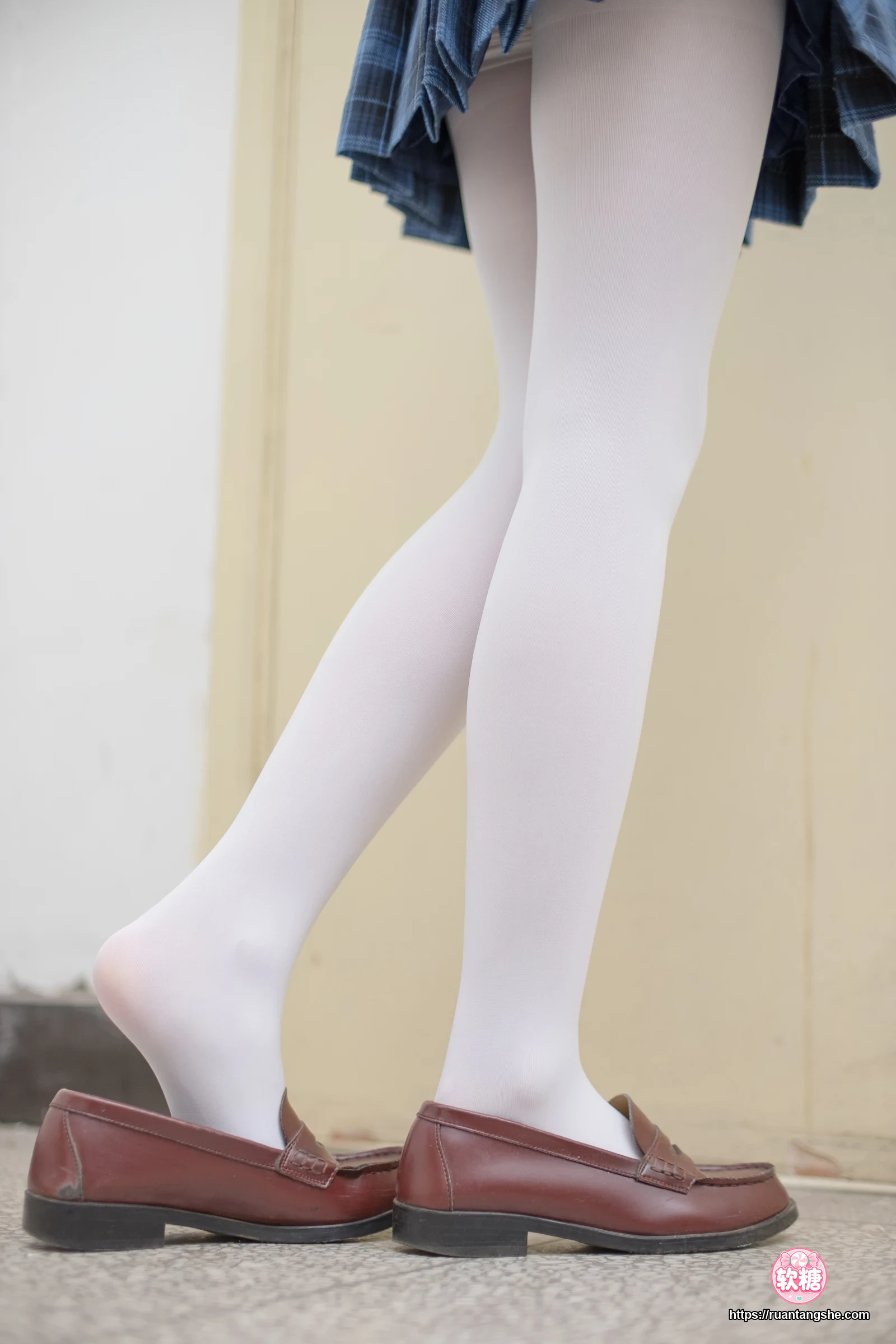 森萝财团 R15-044