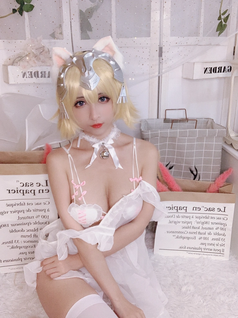 rioko凉凉子《白贞德女仆》写真图集 17P｜在线预览与图包下载