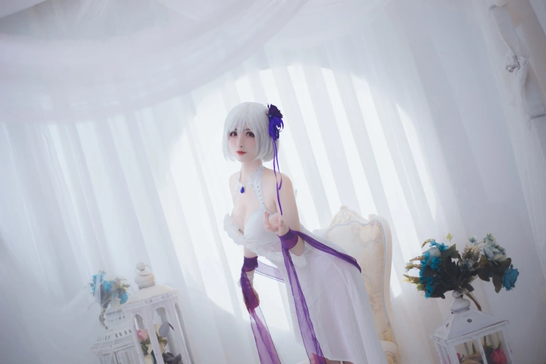 rioko凉凉子《天狼星》写真图集 10P｜在线预览与图包下载