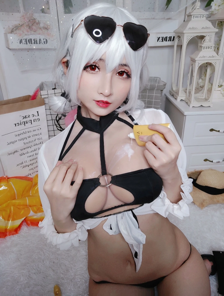 rioko凉凉子《天狼星泳装》写真图集 21P｜在线预览与图包下载