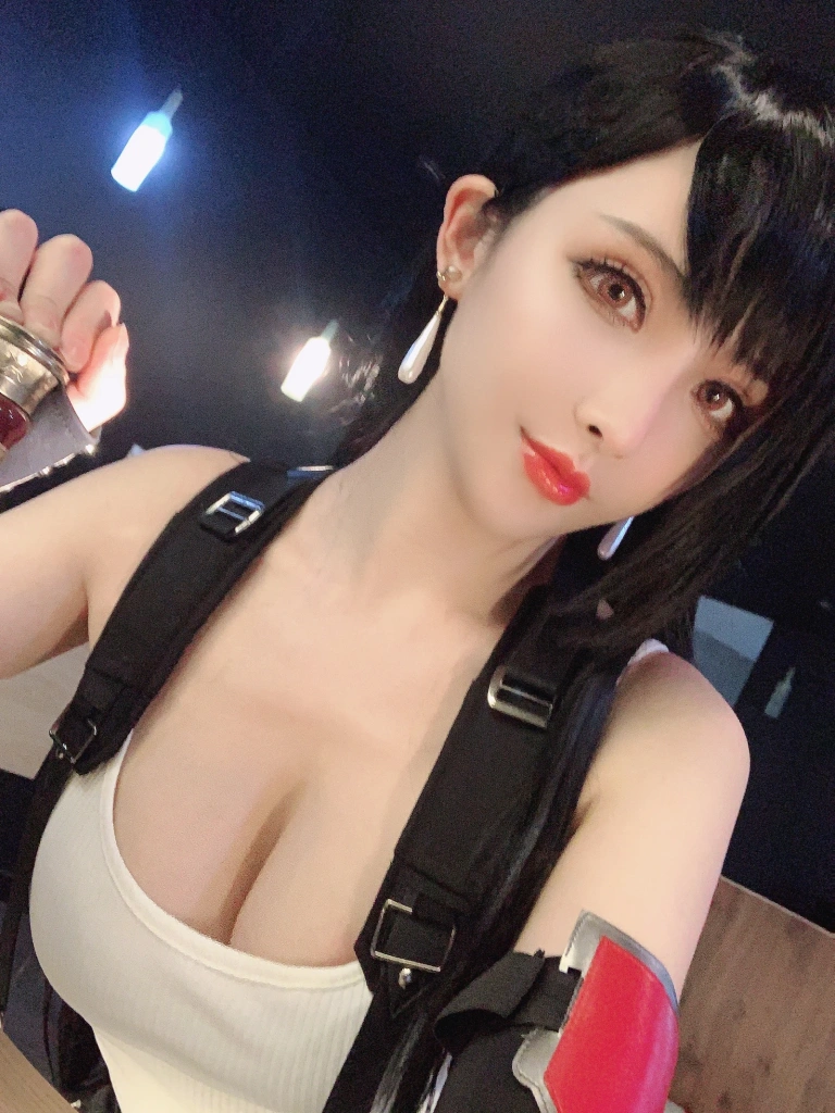 rioko凉凉子《蒂法自拍》写真图集 19P｜在线预览与图包下载