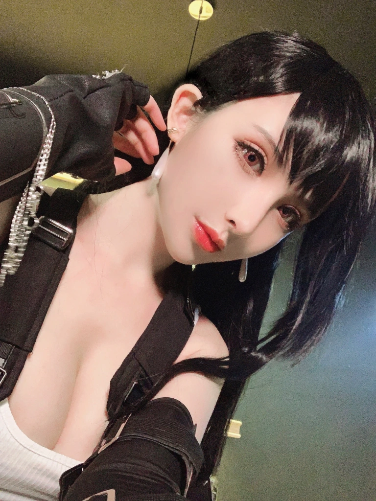 rioko凉凉子《蒂法自拍》写真图集 19P｜在线预览与图包下载