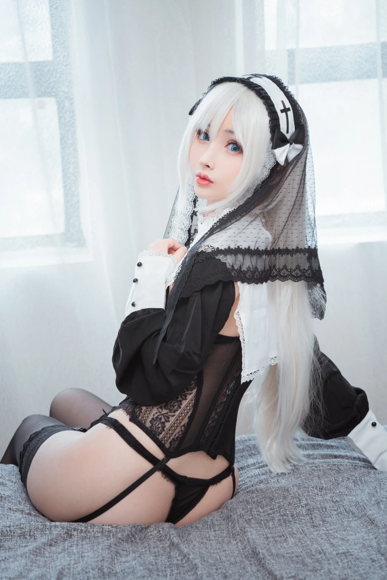 rioko凉凉子《兼职是修女的兔子小姐》写真图集 30P｜在线预览与图包下载