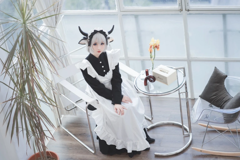 rioko凉凉子《贴心的牛奶女仆》写真图集 45P｜在线预览与图包下载