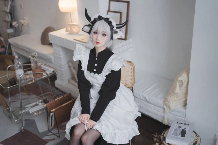 rioko凉凉子《贴心的牛奶女仆》写真图集 45P｜在线预览与图包下载