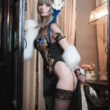 rioko凉凉子《瑰丽的执勤人》写真图集 30P+11V｜在线预览与图包下载