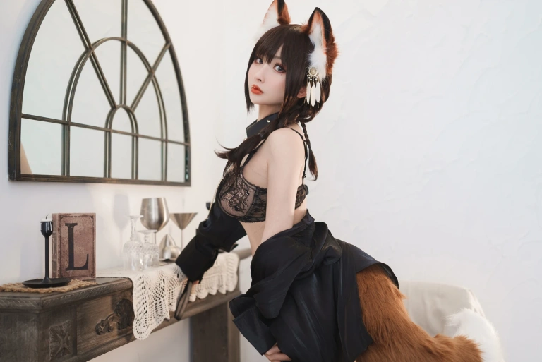 rioko凉凉子《人形狐》写真图集 35P+8V｜在线预览与图包下载