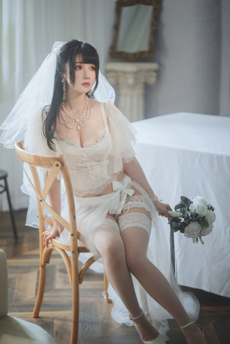 rioko凉凉子《透明婚纱》写真图集 39P｜在线预览与图包下载